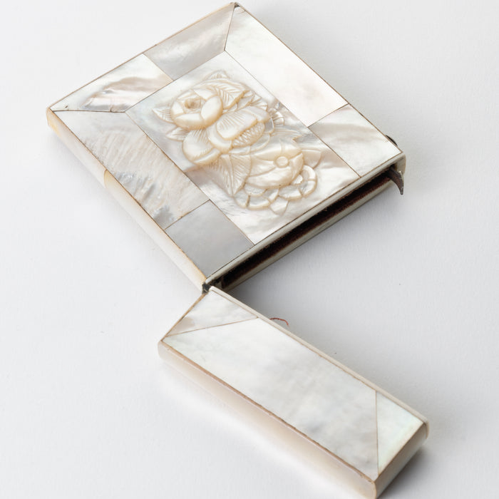 English Mother Of Pearl business card case (1870)