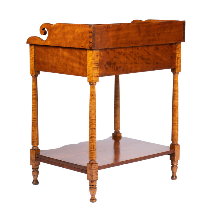 Philadelphia cherry wood dressing stand with splash on a conforming apron (1810-20)