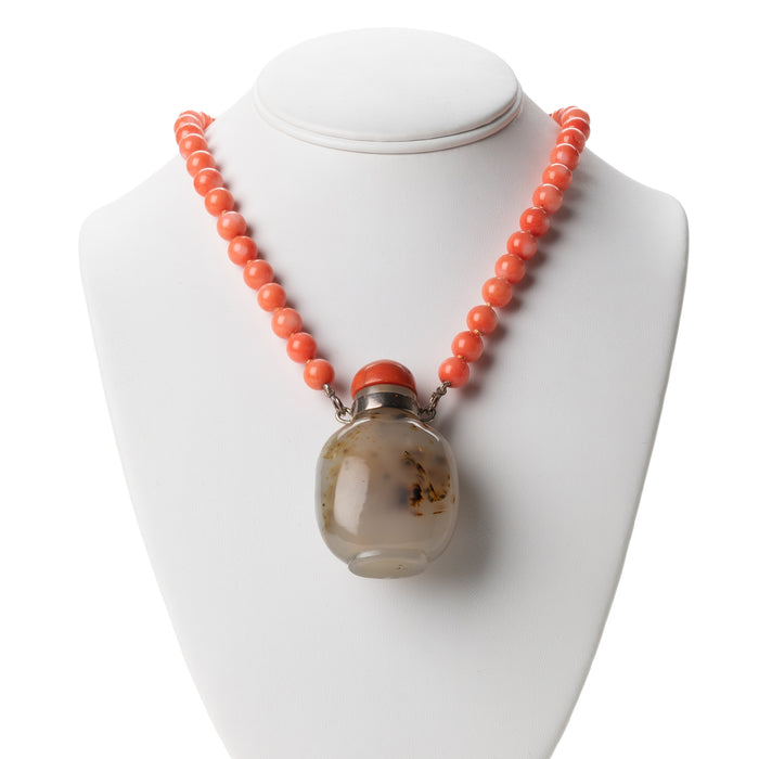 Chinese shadow agate snuff bottle necklace (1800's)