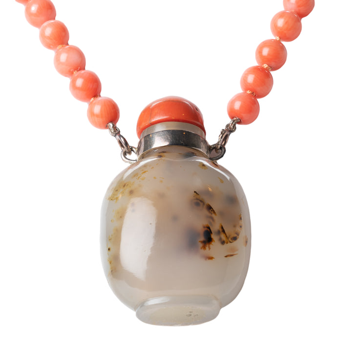 Chinese shadow agate snuff bottle necklace (1800's)