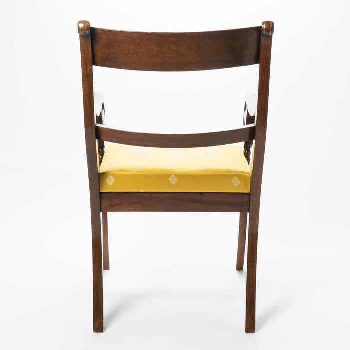 English mahogany arm chair with upholstered seat (c. 1820)