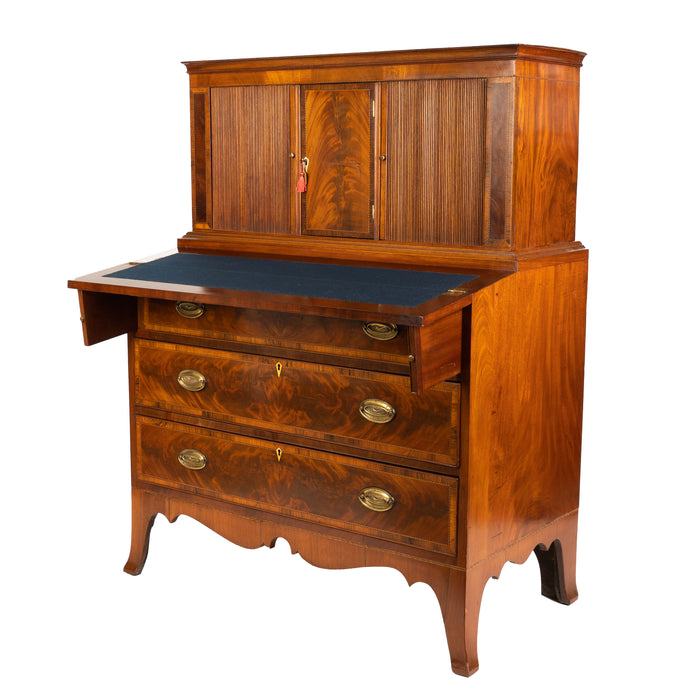 New England Hepplewhite tambour desk (1790)