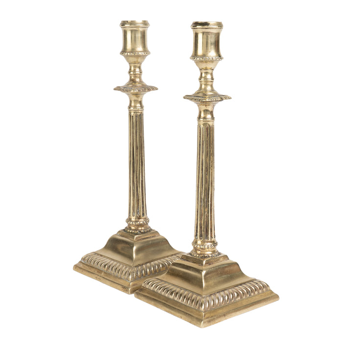 Pair of English Georgian cast brass fluted shaft candlesticks (c. 1790-1800)
