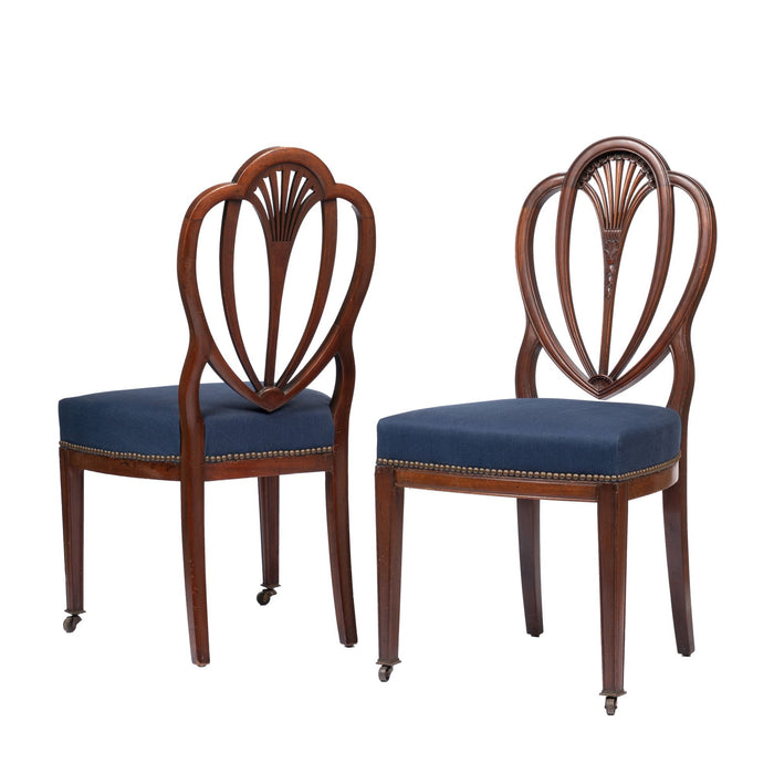 Pair of American Academic Revival Federal mahogany heart back side chairs (1900-25)