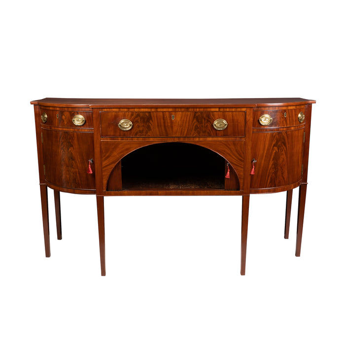 American Hepplewhite mahogany sideboard (1800-1810)