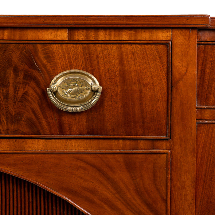 American Hepplewhite mahogany sideboard (1800-1810)