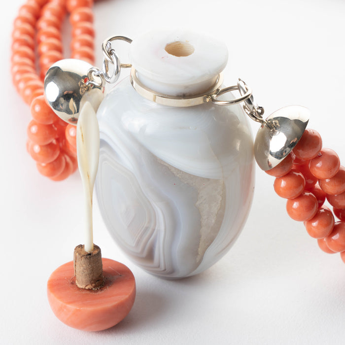 Gray Agate Snuff Bottle Pendant On A Three Strand Coral Bead Necklace (1850's)