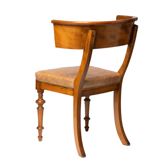 Single Klismos form side chair in European beech (1820)