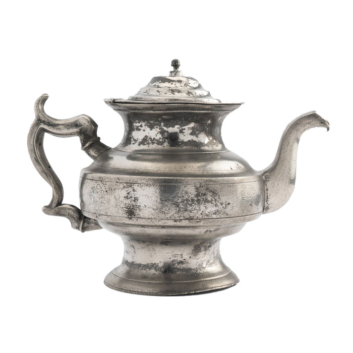 American pewter tea pot (1820)