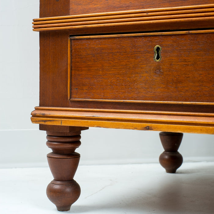 Delaware Valley black walnut dower chest (c. 1830)