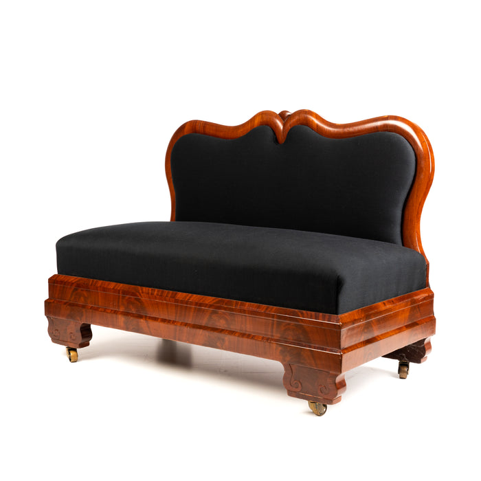 American Neoclassic banquette in cross banded figured mahogany by Joseph Meeks (1835)