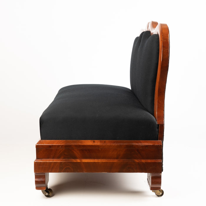 American Neoclassic banquette in cross banded figured mahogany by Joseph Meeks (1835)