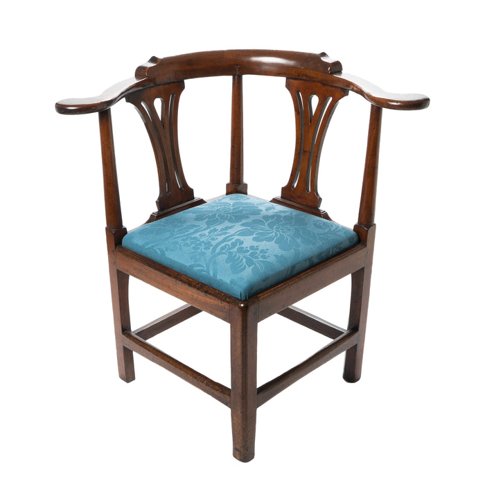 Georgian mahogany corner chair (1770-80)