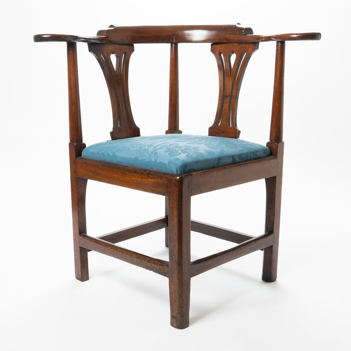 Georgian mahogany corner chair (1770-80)