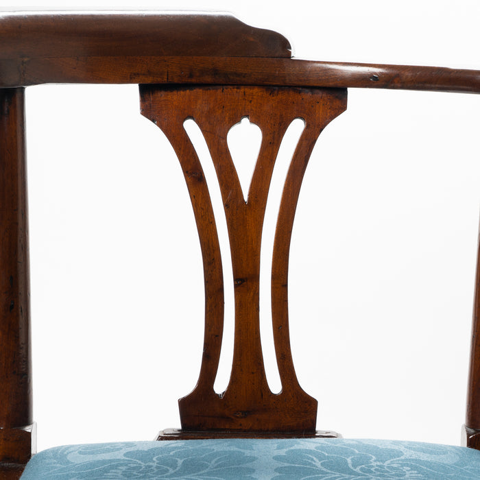 Georgian mahogany corner chair (1770-80)