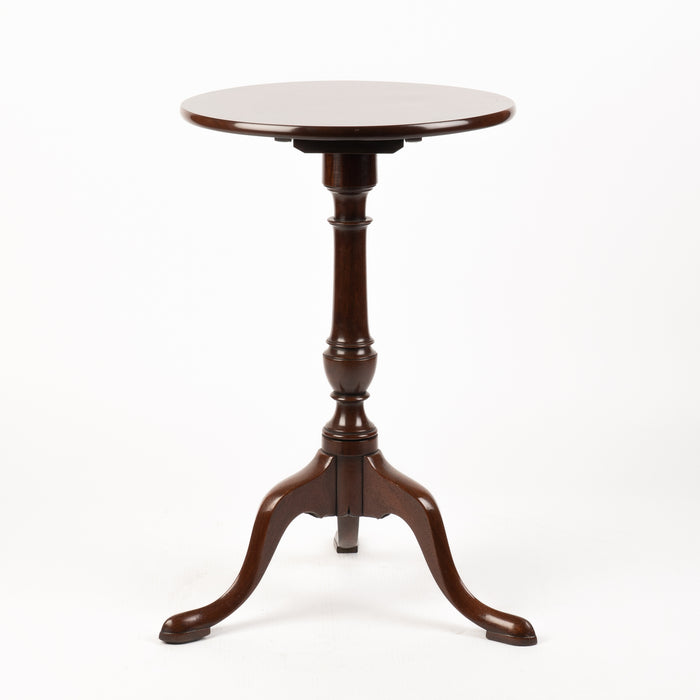 Chippendale mahogany circular tilt top candle stand (1770)