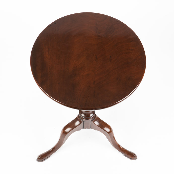 Chippendale mahogany circular tilt top candle stand (1770)