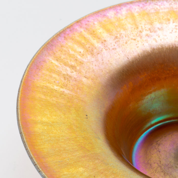 Tiffany "Favrile" iridescent art glass bowl (1885-1892)